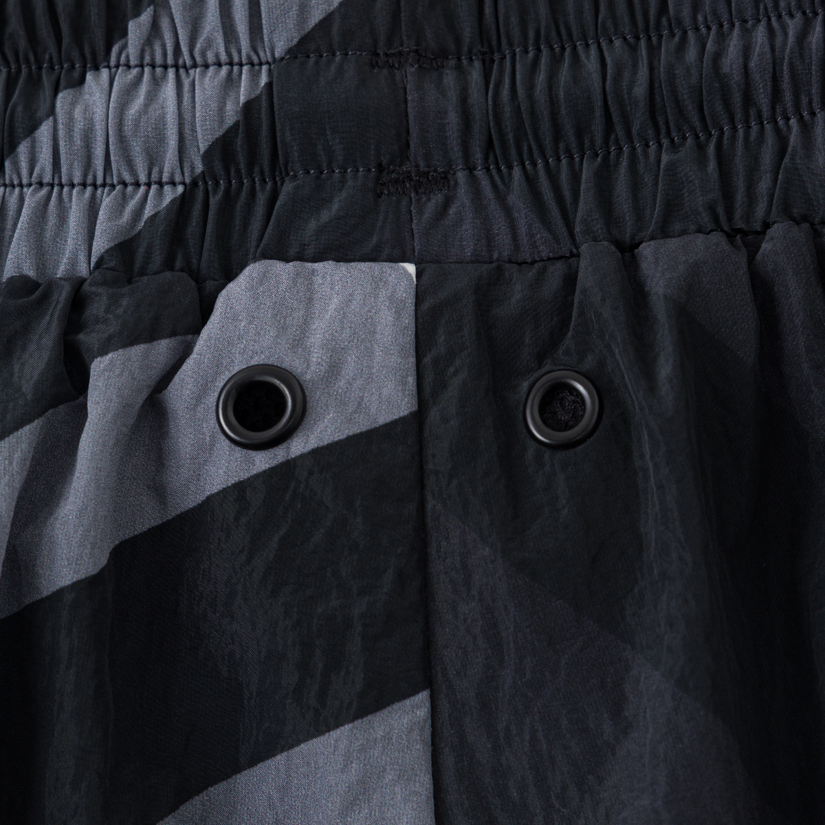 Merva Check Shorts (Black)